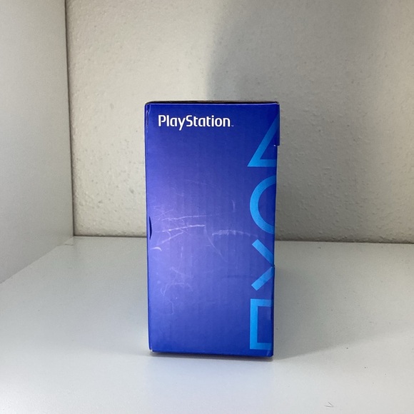 PlayStation PS4 Controller Alarm Clock Paladone White & Black USB Input NEW - Picture 3 of 5